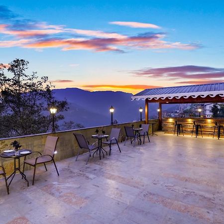 Mount Himalayan Hotel 강토크 외부 사진