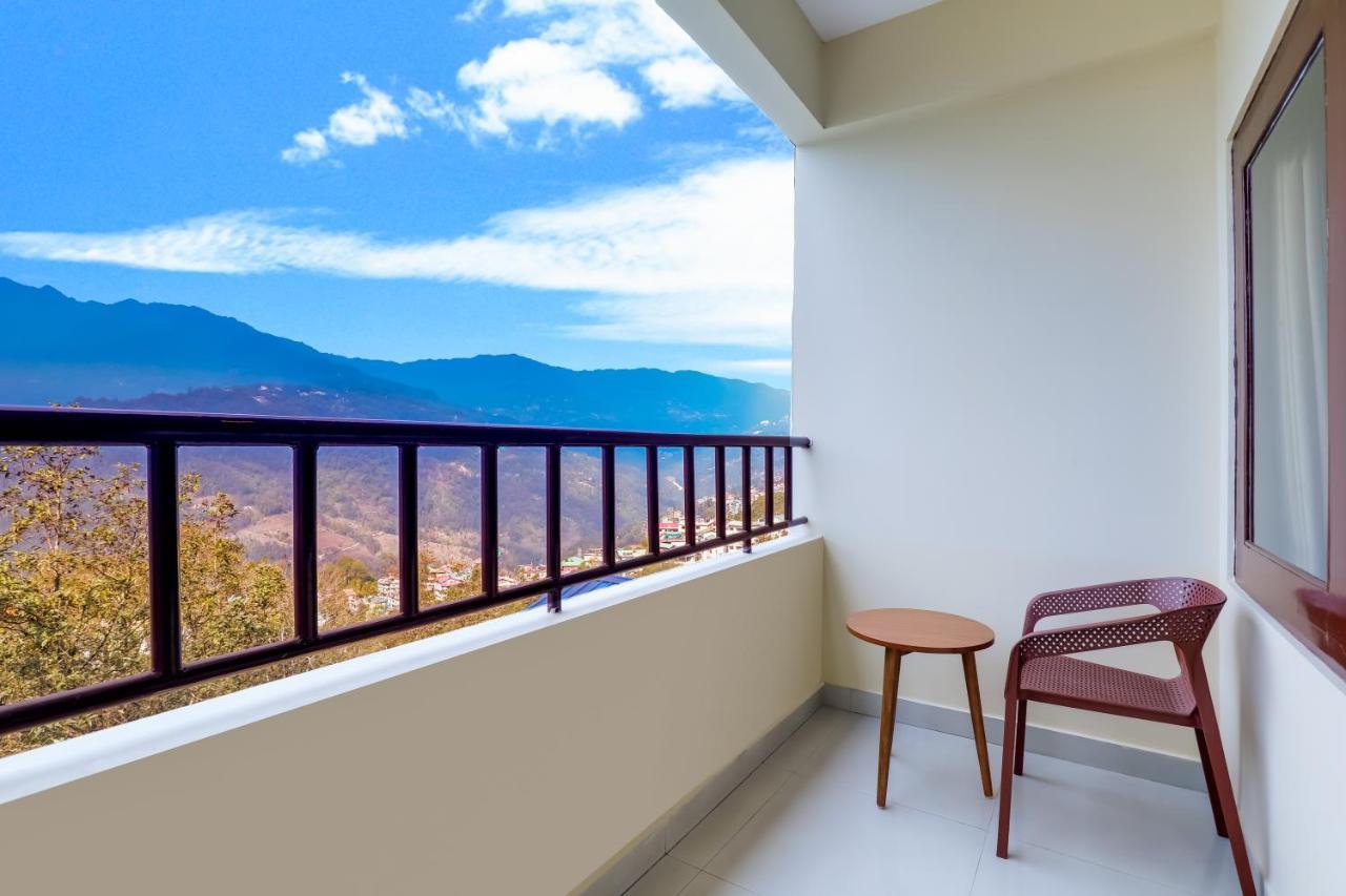 Mount Himalayan Hotel 강토크 외부 사진